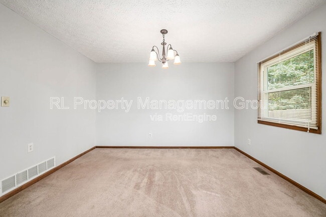 Building Photo - 356 Northview Dr