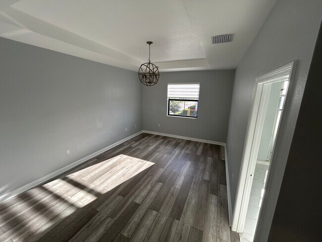 Building Photo - 4621 Belgian Ln