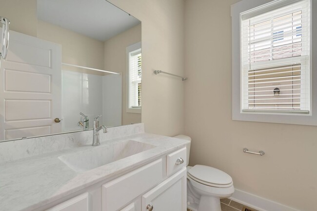 Building Photo - Beautiful 2 Bedroom/2 Bath in Chatham Park...