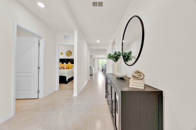 Building Photo - 1708 Buckeye Rd