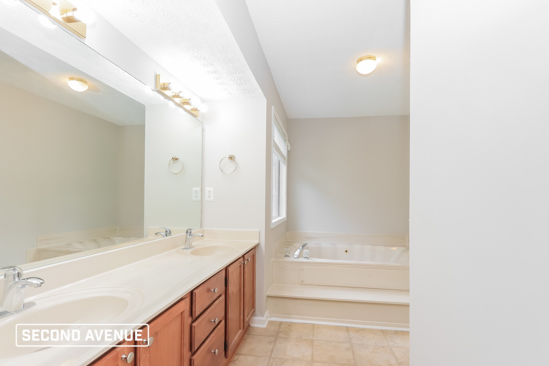 Building Photo - 3703 Windy Hill Dr SE