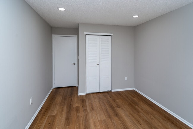 Building Photo - 69 Fisher Dr