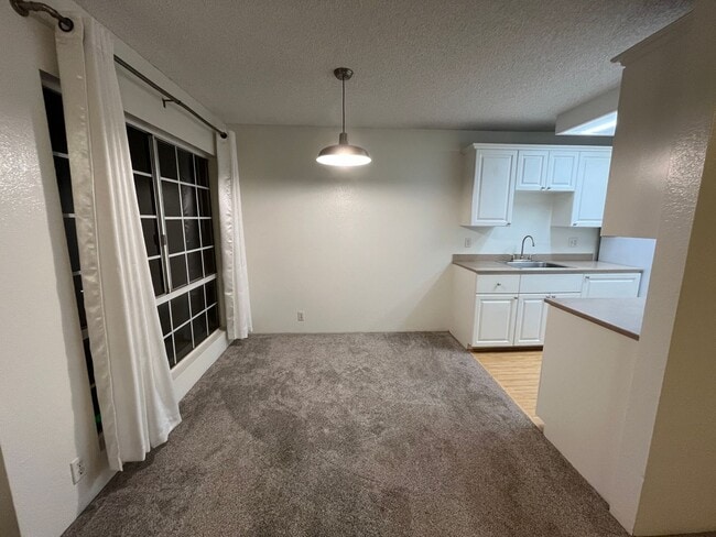 Building Photo - Royal Palm (Waipio) - Upstairs 2 bedrooms,...