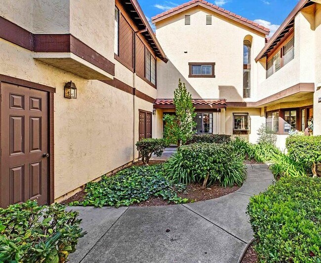 Building Photo - 14319 Seagate Dr
