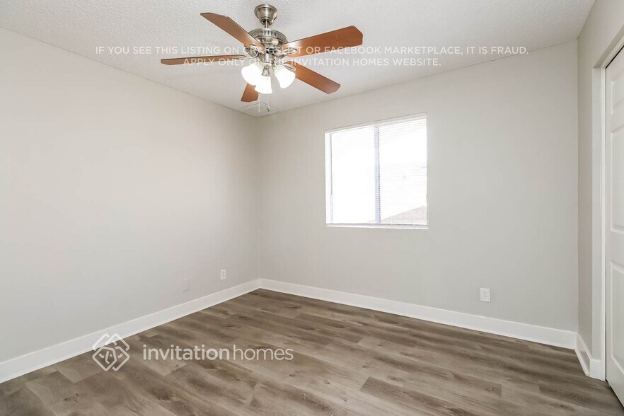 Building Photo - 11219 N 41st Ave