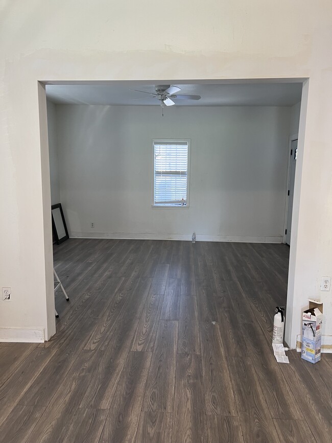 Living Room - 732 W Clarendon Dr