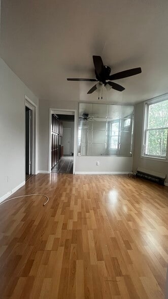 LIVING ROOM - 197 Myrtle Ave