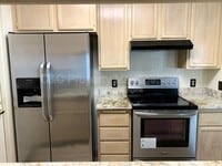 Building Photo - 622 Celebration Ct