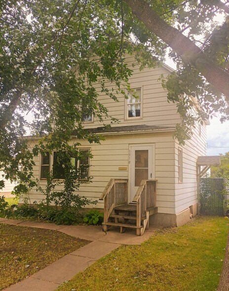 Building Photo - 1510 13th Ave E
