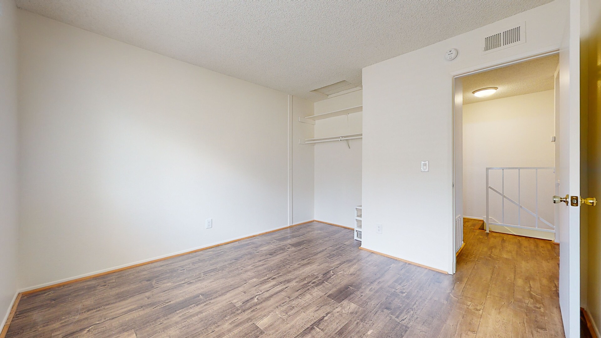 Building Photo - 1125 W Calle del Sol