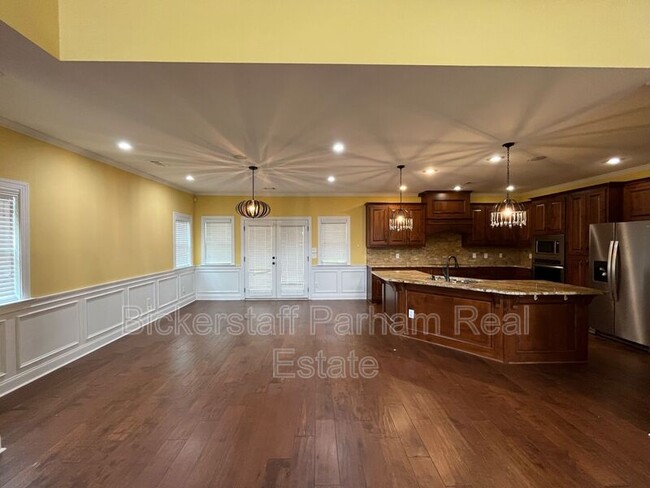 Building Photo - 7073 Spring Walk Dr