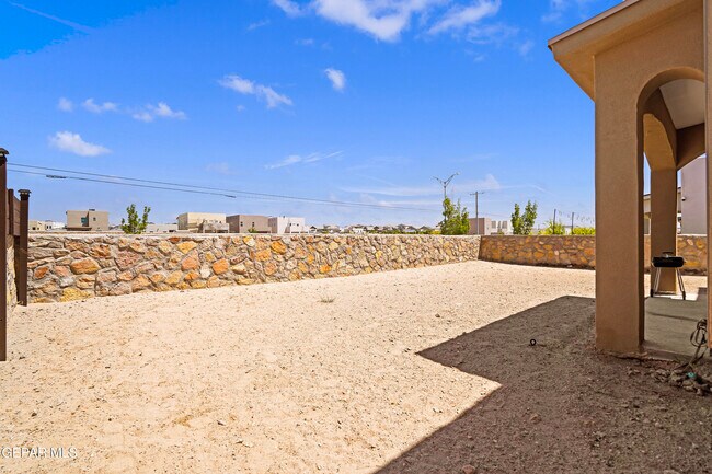 Building Photo - 12911 Aberdare Dr
