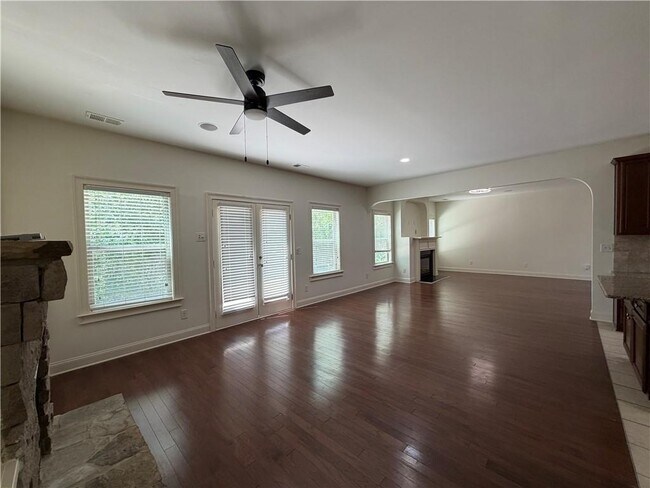 Building Photo - 4805 Carriage Bridge Ln