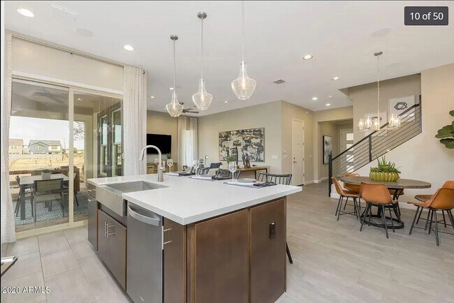 Building Photo - 1154 S Tumbleweed Ln