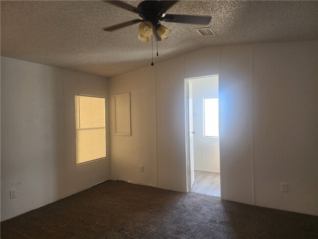 Building Photo - 691 Church St