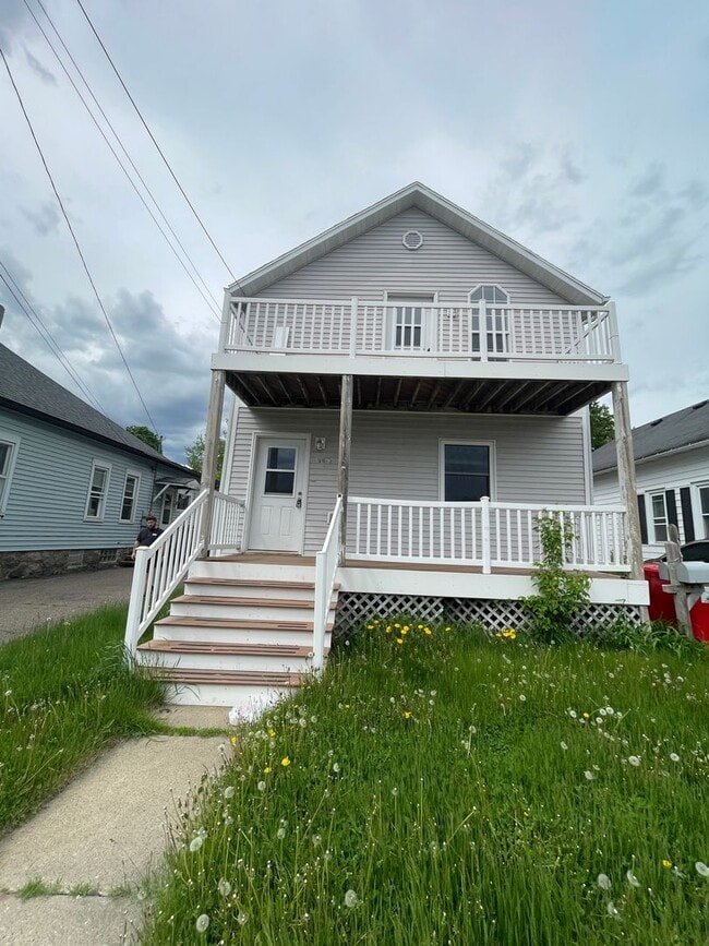 Primary Photo - 1016 4th Ave