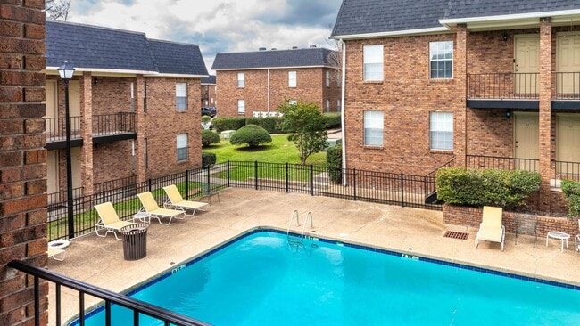 Building Photo - Hardy Manor Apartment Homes