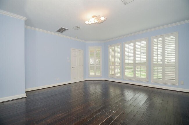 Building Photo - 15127 Oldtown Bridge Ct