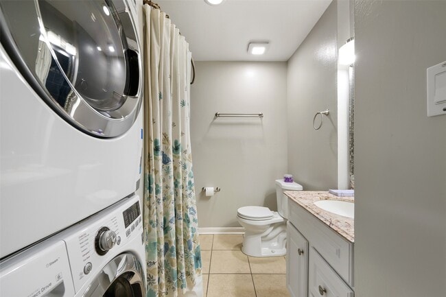 Building Photo - 5204 Arboles Dr