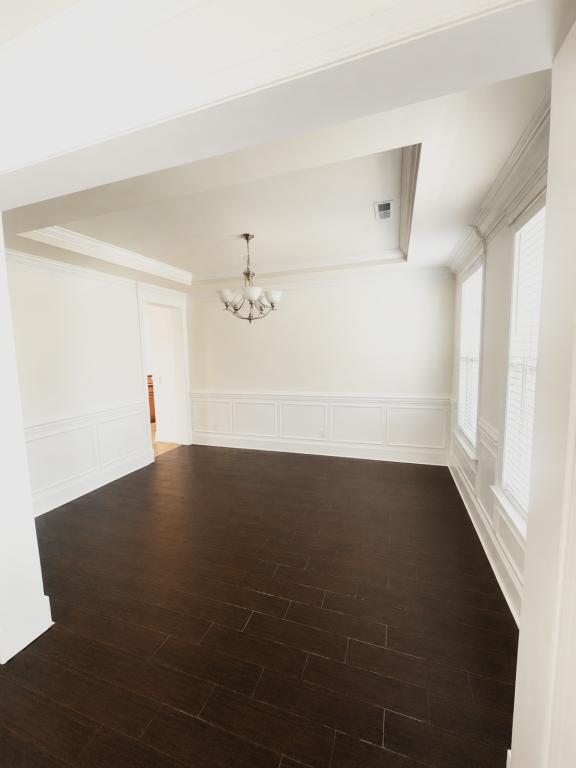 Building Photo - 425 Tiburon Dr