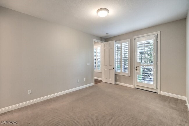 Building Photo - 636 Chervil Valley Dr