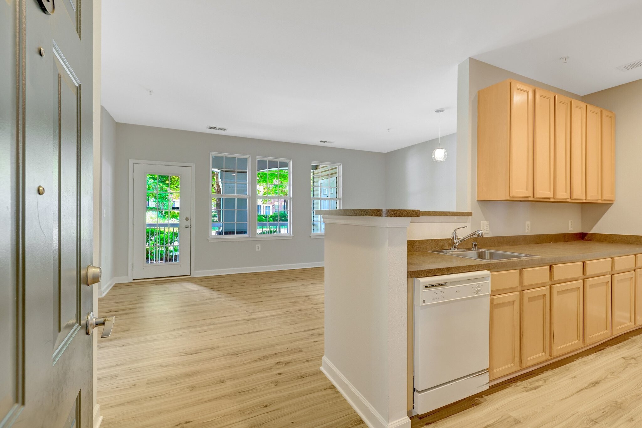 Building Photo - 42421 Rockrose Sq