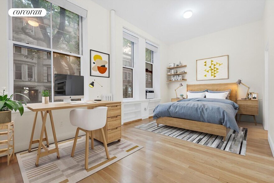 Building Photo - 22 W 90th St