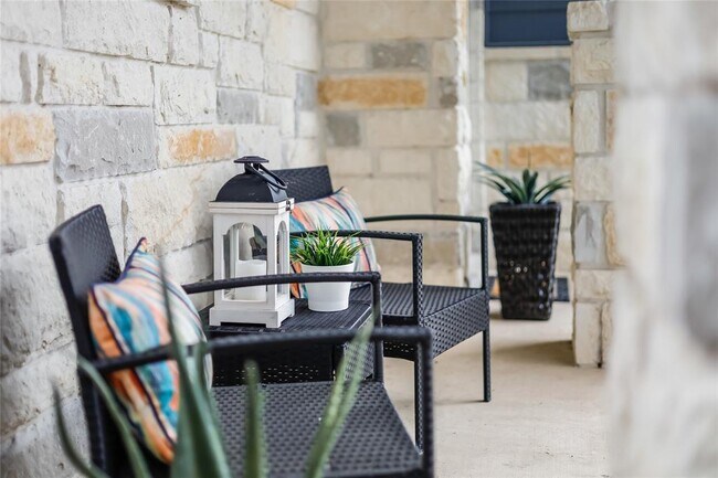 Building Photo - 18529 Staghorn Dr