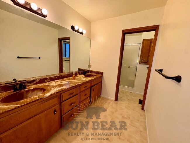 Building Photo - 3 Bedroom Mill Creek Home Available Now!