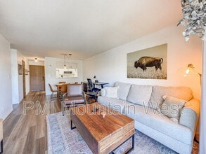 Building Photo - 339 E 600 S