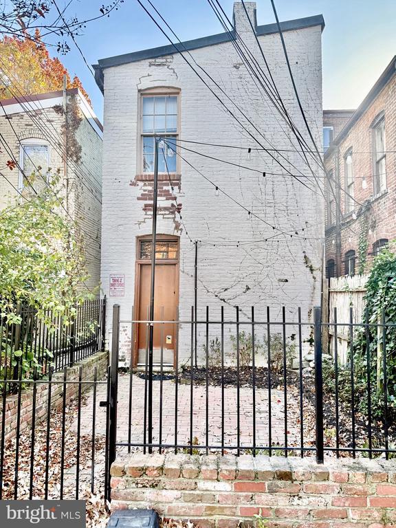 Building Photo - 911 Prince St