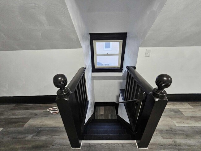 Building Photo - Charming 4 Bedroom 1 Bathroom Home for Rent!