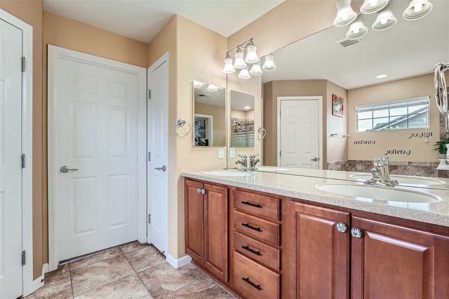 Building Photo - 2674 Gray Wolf Loop