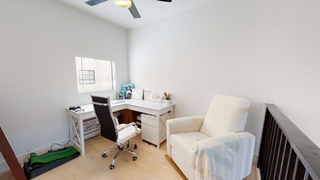 Building Photo - Bright 3 Bed 2 Bath Furnished Condo Available for Long Term Lease