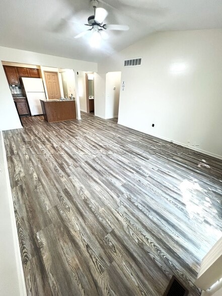 Building Photo - 4048 Heatherwood Ct