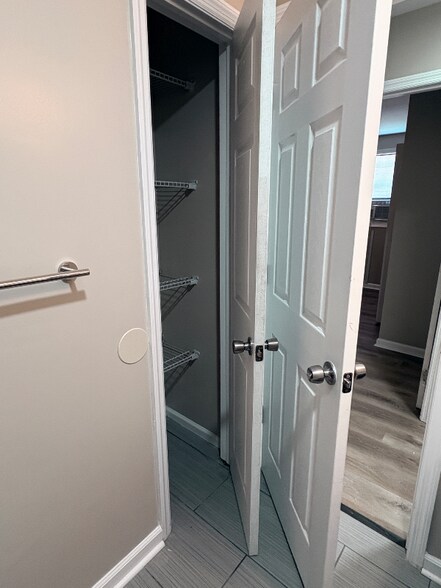 Building Photo - 2741 Jones Ave