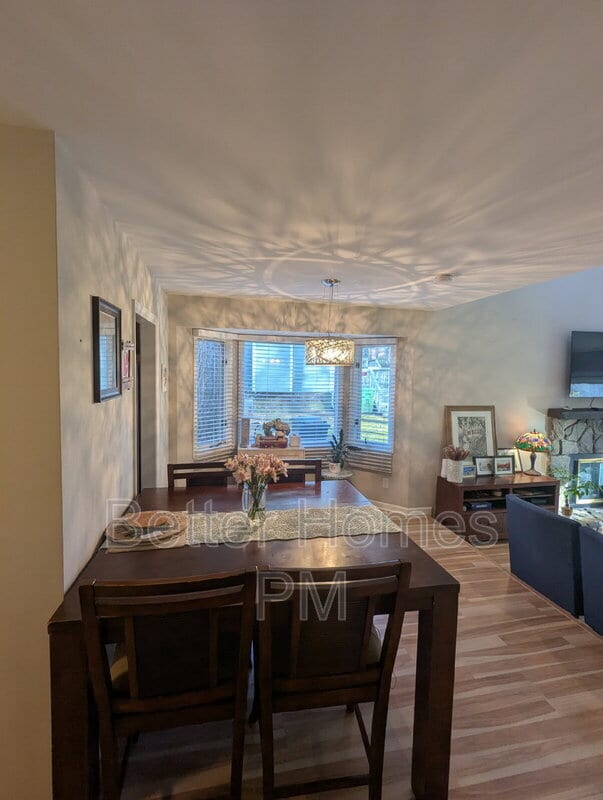 Building Photo - 5513 Kaplan Dr