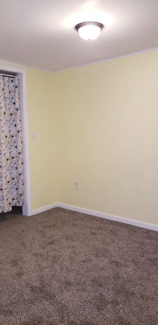 Building Photo - Large 6 bed, 3 ba  Brick, Raised Ranch, Ho...