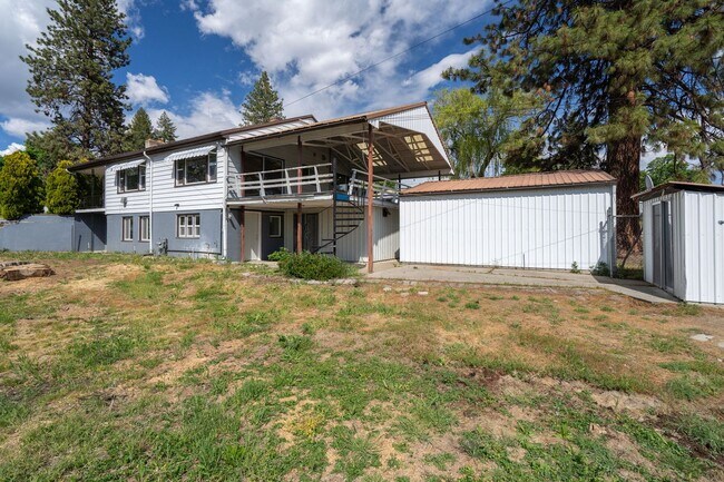 Building Photo - Gorgeous Audubon Park Home with Detached G...