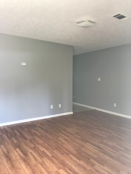 Building Photo - 119 Horn Ln