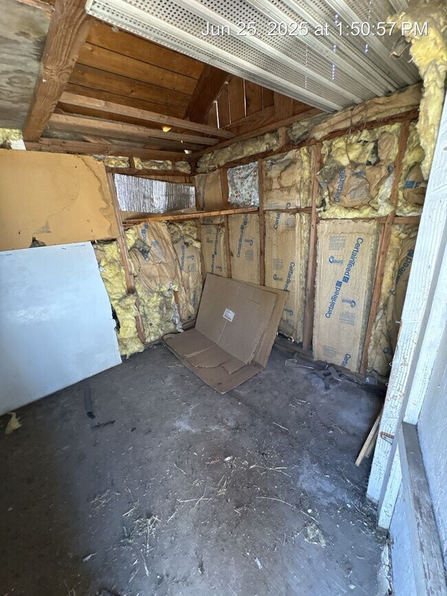 Building Photo - Upgrades galore to this home on Harvard St...
