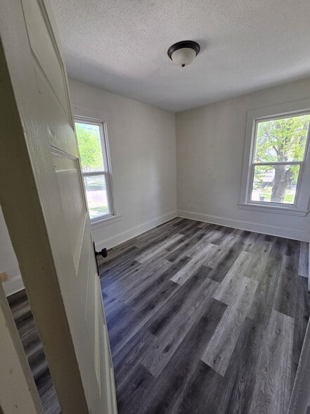 Bedroom - 317 E Spring St