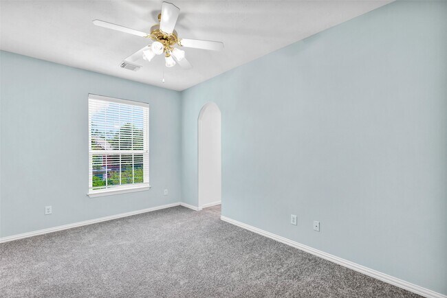 Building Photo - 3 Renoir Trail Pl