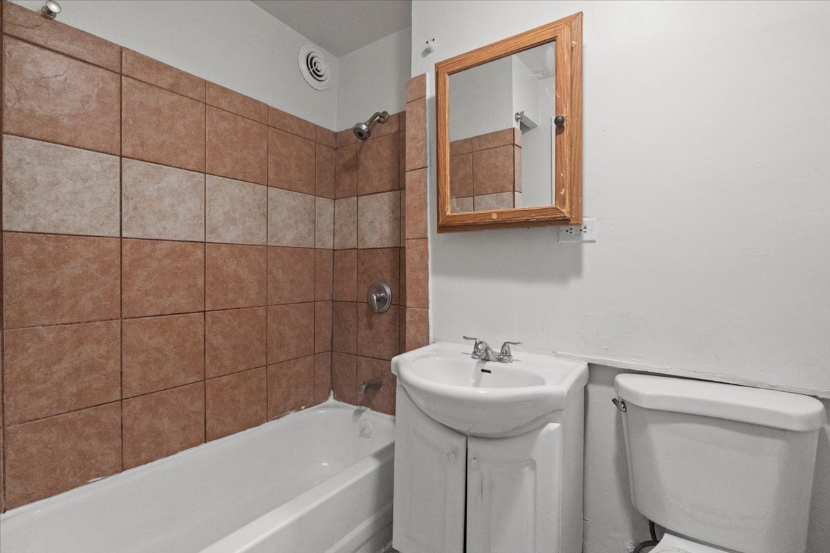 Building Photo - 4841 S Loomis Blvd