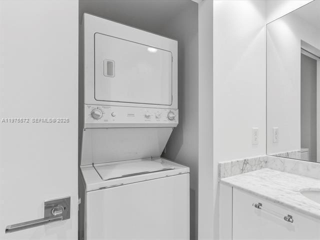 Building Photo - 951 Brickell Ave