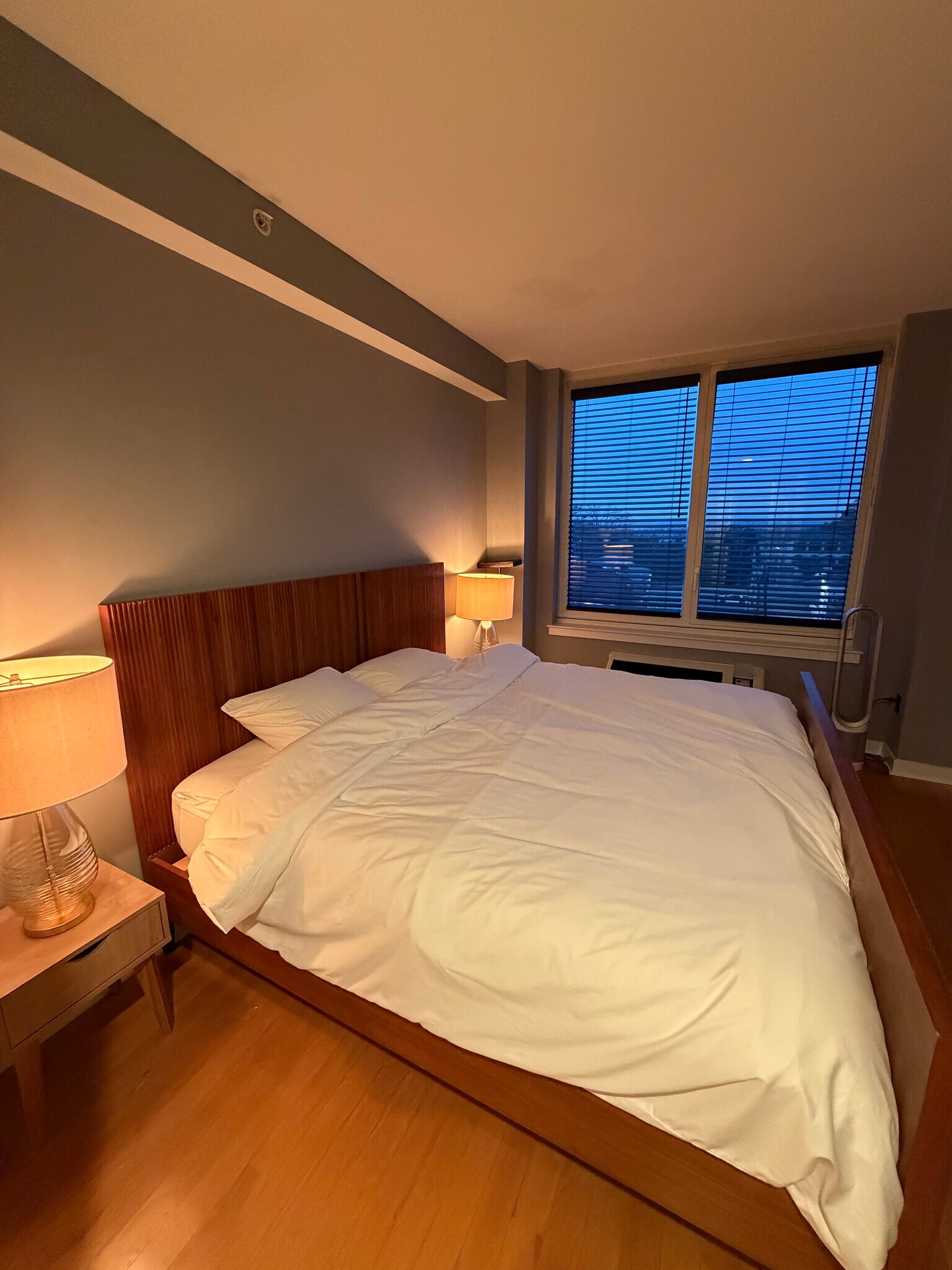 Building Photo - 600 12th St