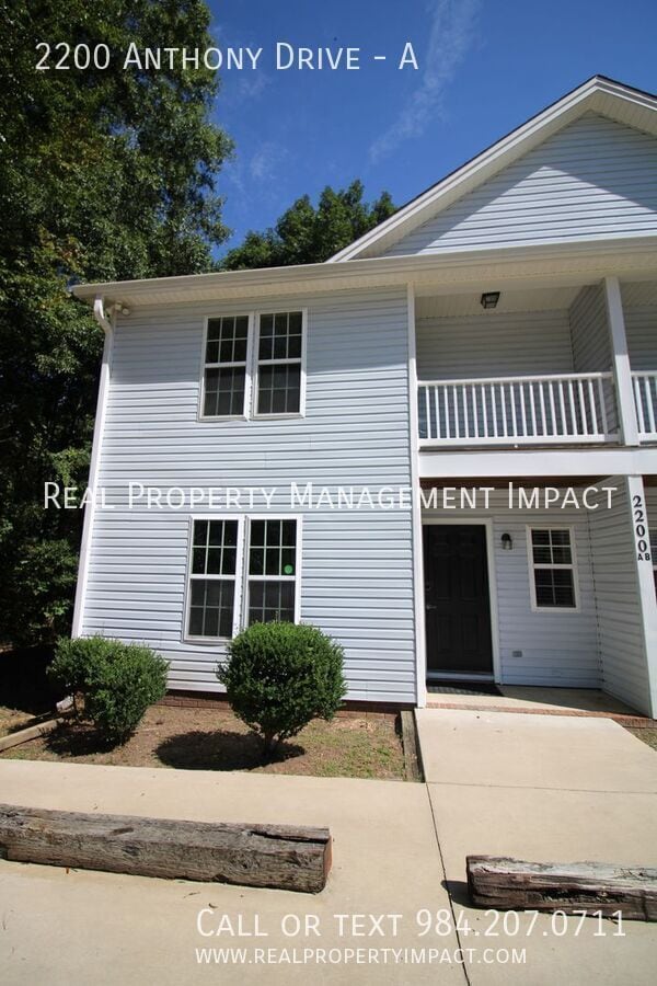 Building Photo - 2200 Anthony Dr