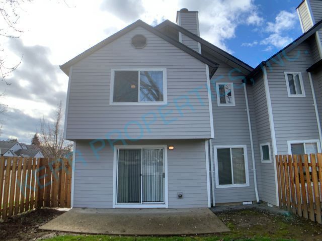 Building Photo - 7250 SE Thiessen Rd