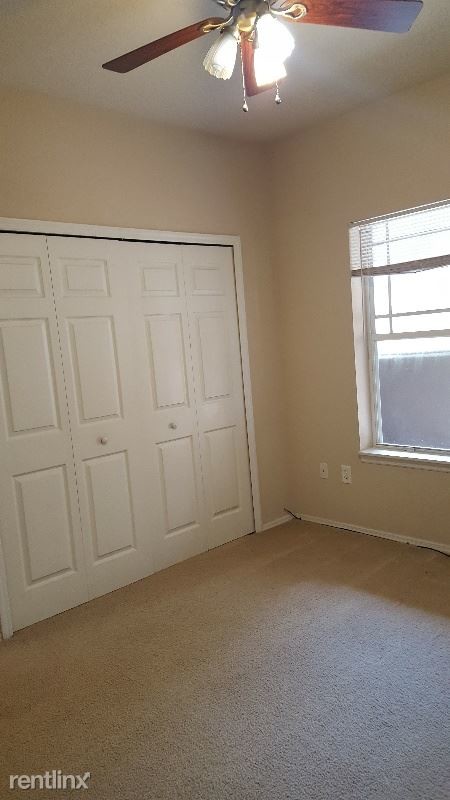 Building Photo - 16253 Enclave Village Dr
