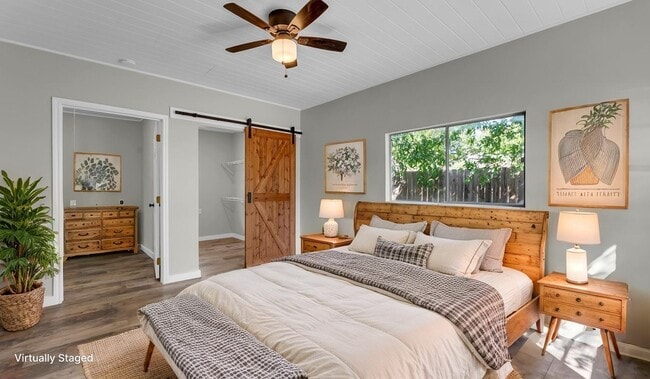 Building Photo - 206 5th St